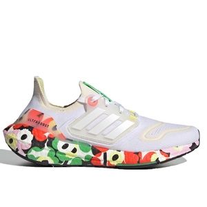 brand new ultraboost adidas sneakers